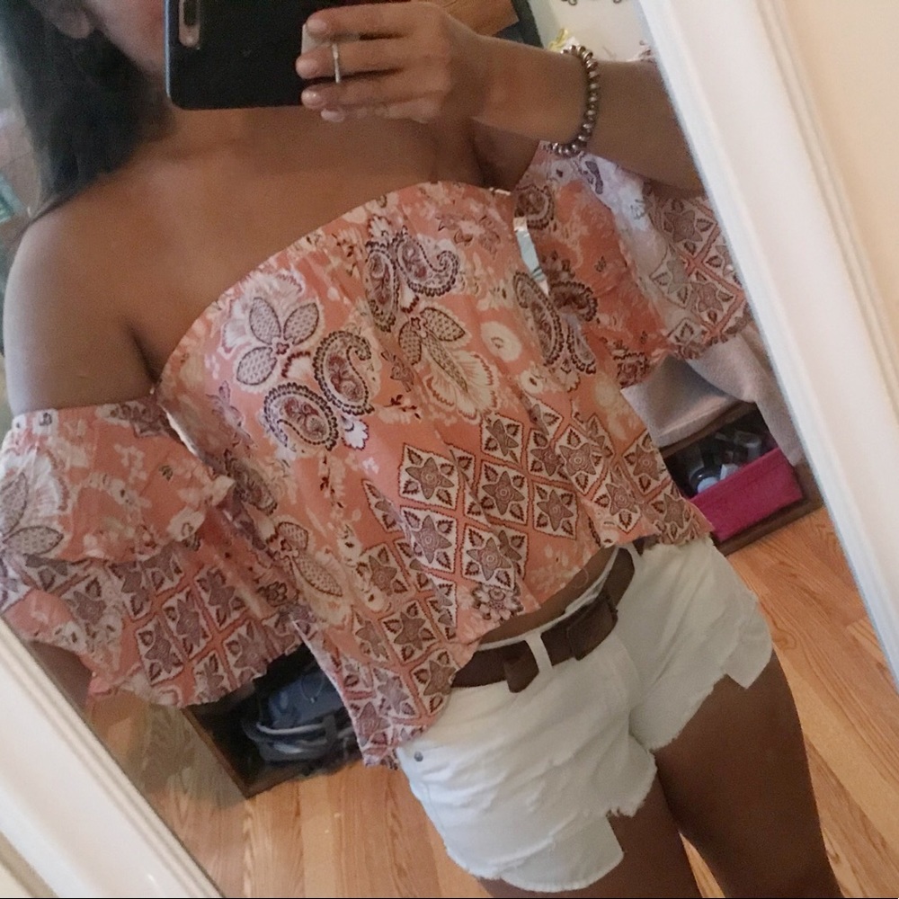 NWOT Boutique Bought Off the shoulder High low top